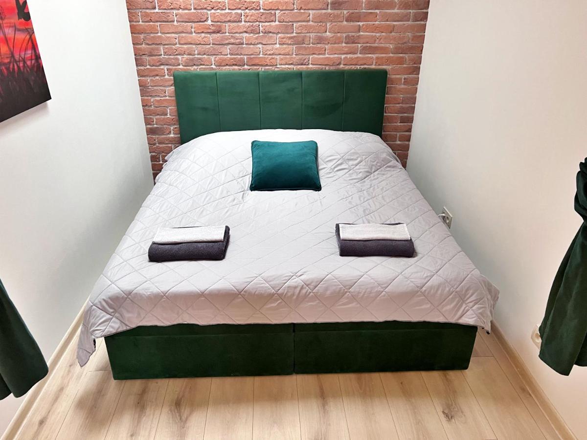 Apartament W Samym Centrum Jeleniej Gory Еленя-Гура Экстерьер фото